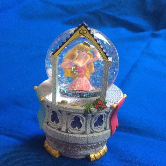 Disney Other - Precious Sleeping Beauty mini snow global